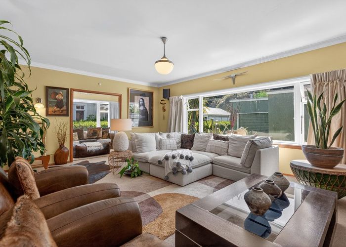  at 118 Oroua Street, Eastbourne, Lower Hutt, Wellington