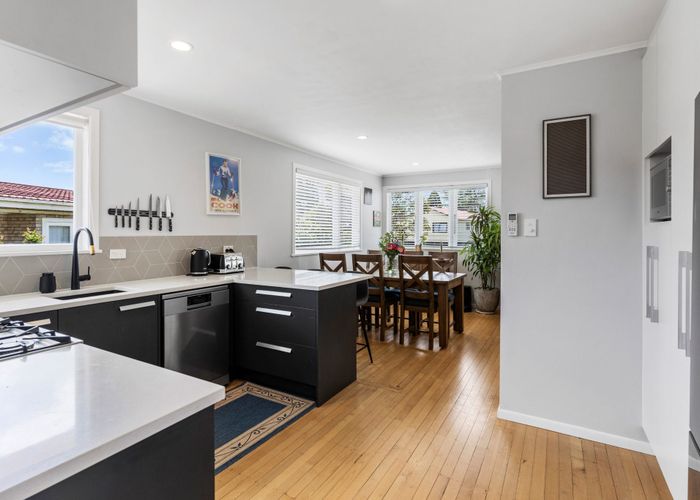  at 21 Falkirk Street, Blockhouse Bay, Auckland