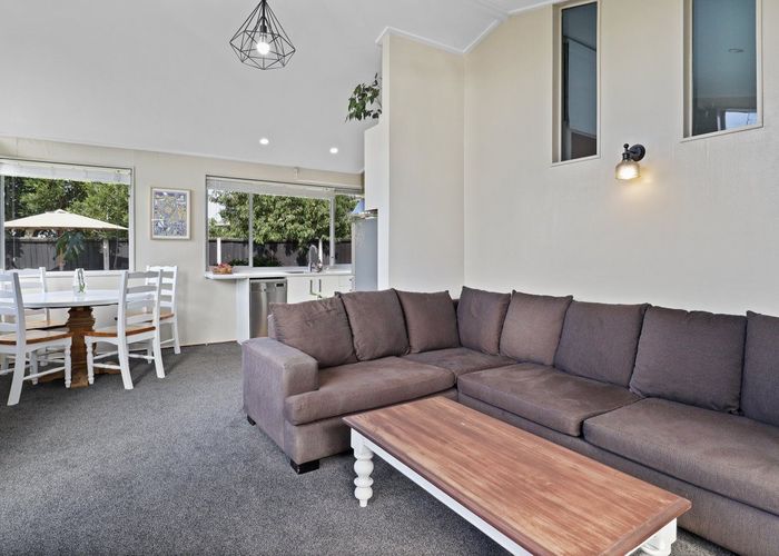  at 9B Westmorland Place, Bishopdale, Christchurch City, Canterbury