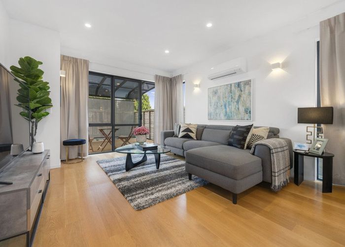  at 8 Whakaora Lane, Flat Bush, Manukau City, Auckland