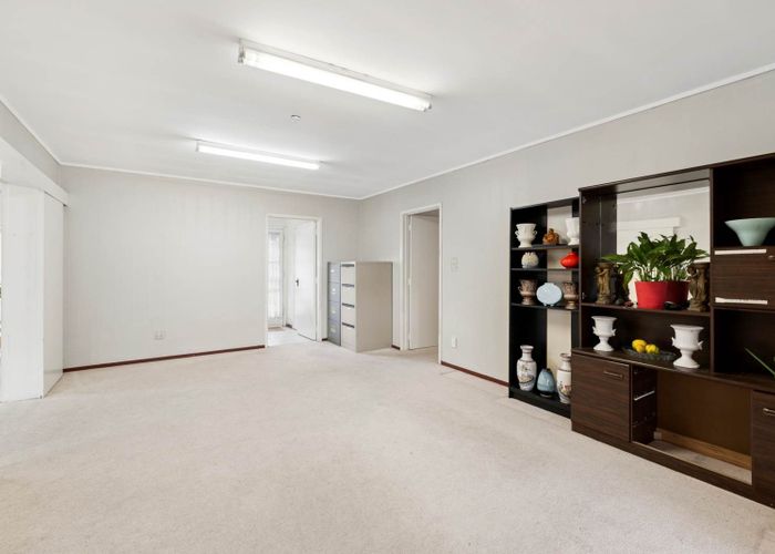  at 120 Glenmore Road, Sunnyhills, Auckland