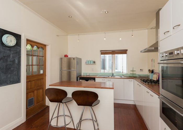 at 10 Fitzroy Street, Wadestown, Wellington
