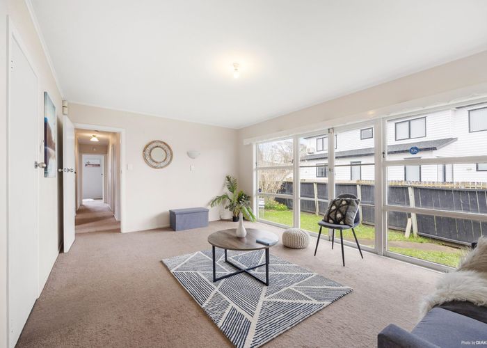  at 1/18 Brentford Place, Manurewa, Manukau City, Auckland