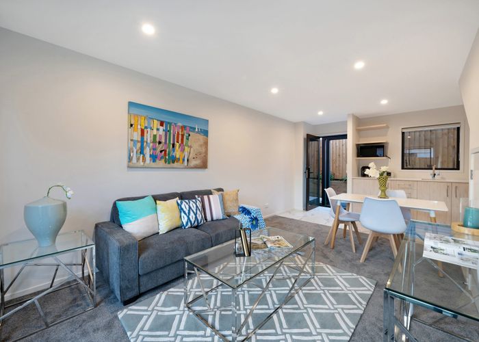  at 5/10 Yeovil Road, Te Atatu Peninsula, Waitakere City, Auckland