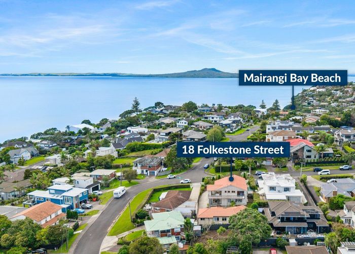  at 18 Folkestone Street, Murrays Bay, North Shore City, Auckland