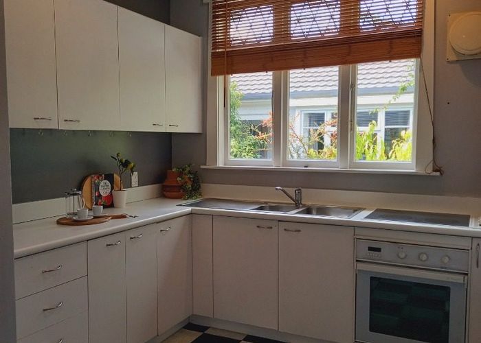  at 17 Lansbury Avenue, Strowan, Christchurch City, Canterbury