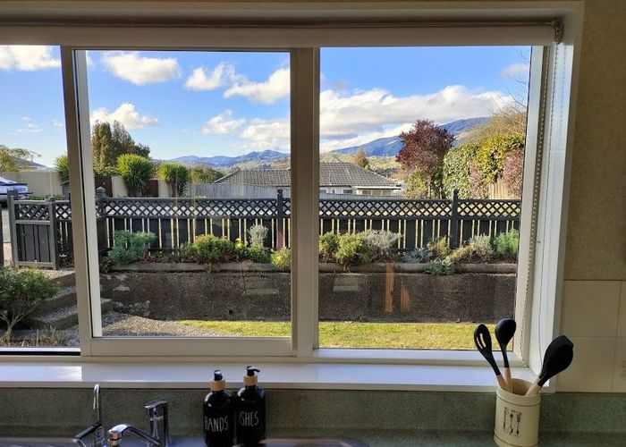  at 3 Lorimer Lane, Richmond