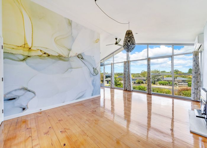  at 6 Ware Place, Pakuranga Heights, Auckland