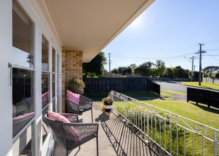  at 72 Kingswood Road, Brookfield, Tauranga