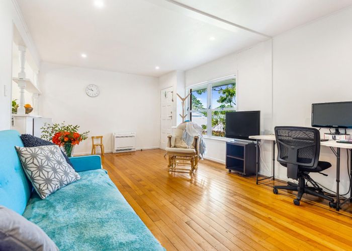  at 4/18 Cambria Road, Devonport, Auckland