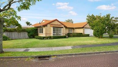  at 6 Graven Court, Henderson, Auckland