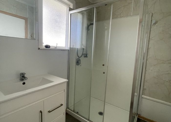  at 32a Edinburgh ave, Papakura, Papakura, Auckland