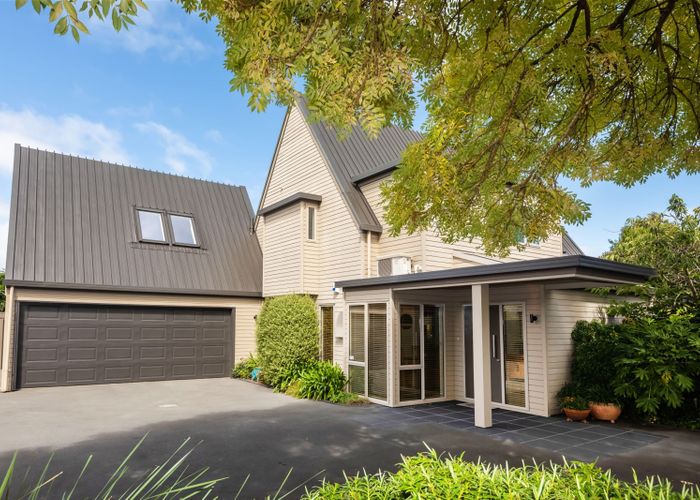  at 32 Jeffreys Road, Fendalton, Christchurch