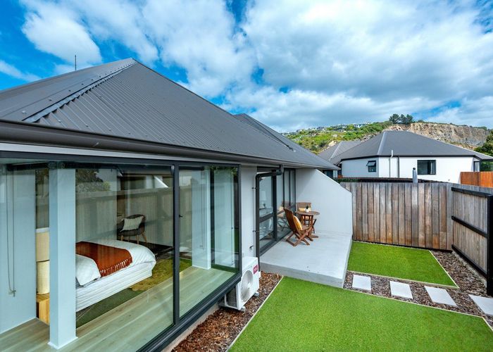  at 4/71B Main Road, Redcliffs, Christchurch