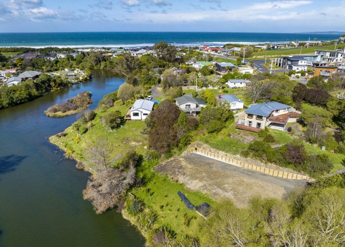 For sale 53 Bath Street, Brighton, Dunedin, Otago homes.co.nz