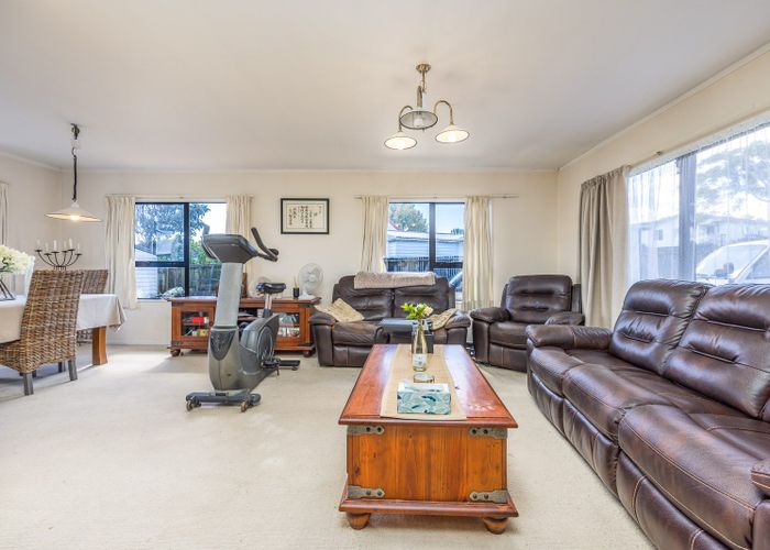  at 9 Crail Court, Totara Heights, Manukau City, Auckland