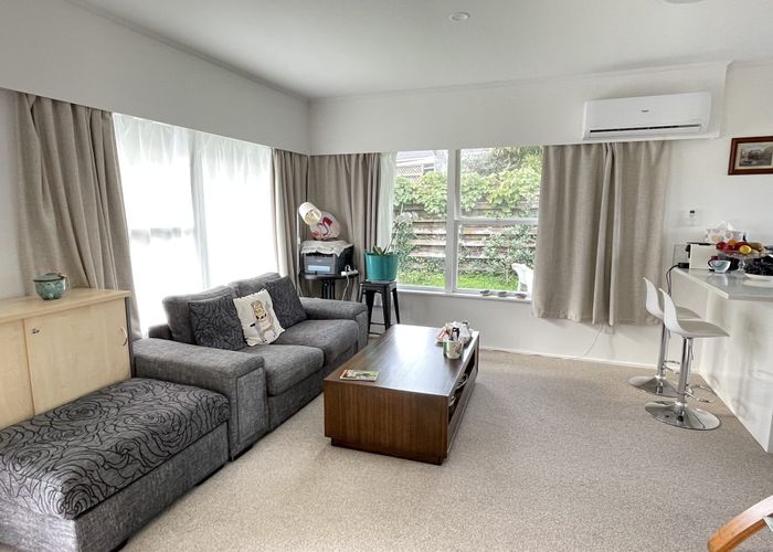  at 2/42 Cheval Drive, Totara Vale, North Shore City, Auckland