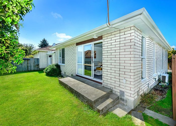  at 24a Broadfell Avenue, Avonhead, Christchurch City, Canterbury