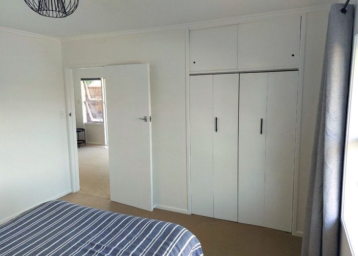  at 2/6 Hobday Place, Meadowbank, Auckland City, Auckland