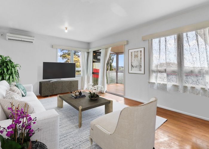  at 14 Exmouth Road, Northcote, Auckland