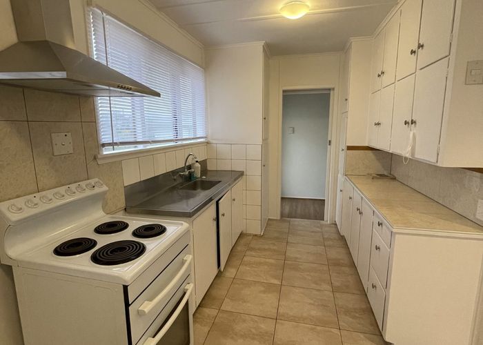  at 92 Hillcrest Road, Papatoetoe, Manukau City, Auckland