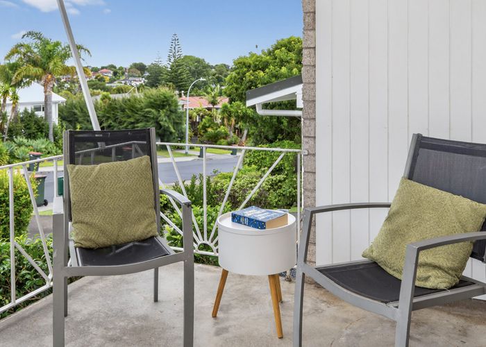  at 2/72 Evelyn Road, Cockle Bay, Manukau City, Auckland