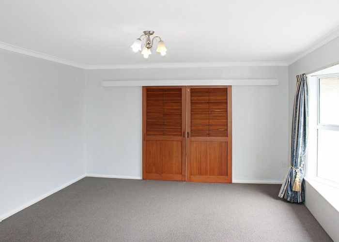  at 5 Highfield Place, Avonhead, Christchurch City, Canterbury