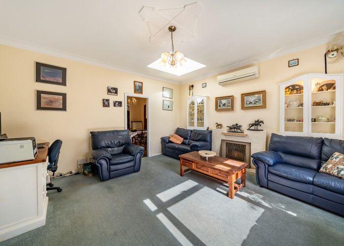  at 35 Nottingham Street, Karori, Wellington