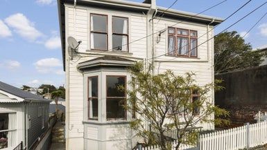  at 33 Colombo Street, Newtown, Wellington