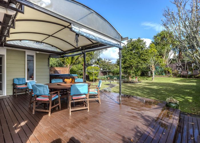  at 46 Normanton Street, Glenfield, Auckland