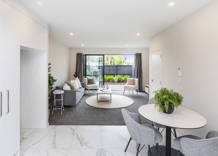  at 2/140 St Albans Street, St. Albans, Christchurch City, Canterbury