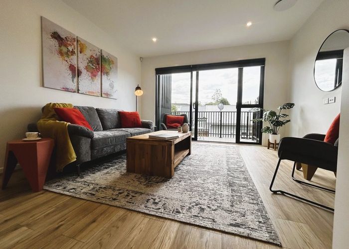  at 4/25 Lloyd Ave, Mount Albert, Auckland City, Auckland