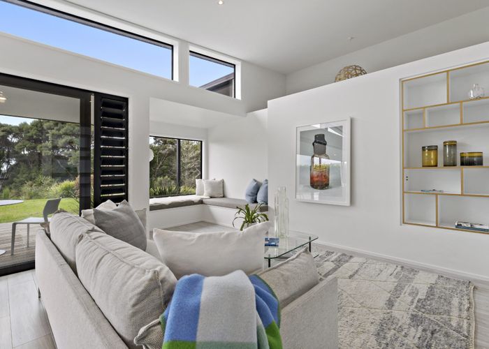  at 14 Eastvale Close, Greenhithe, Auckland