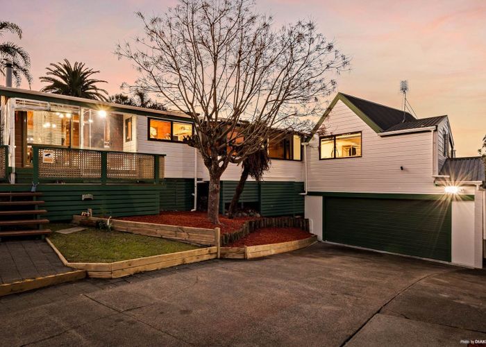  at 22 Marina View Drive, West Harbour, Waitakere City, Auckland