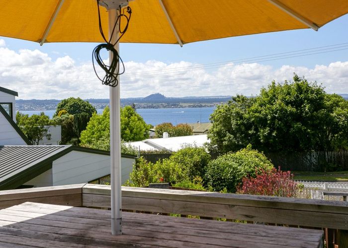  at 6 Kinder Street, Acacia Bay, Taupo