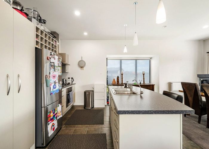  at 11 Cabbage Tree Grove, Woodridge, Wellington, Wellington