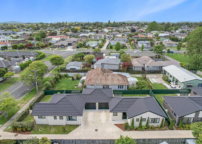  at 1/5 Mahana Road, St Andrews, Hamilton