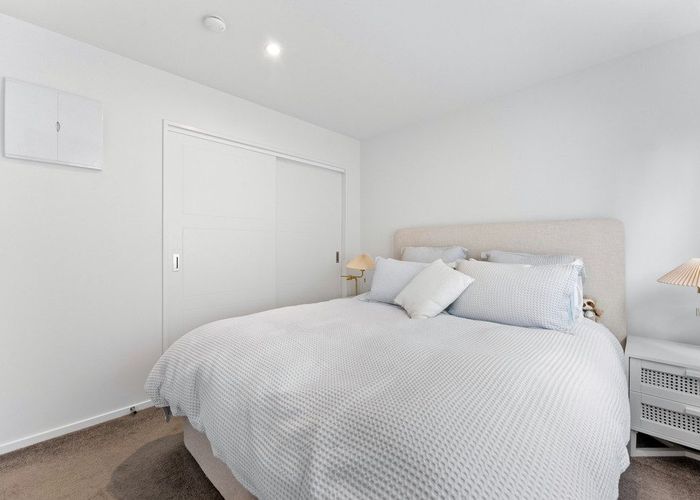  at 103/318 Wairau Road, Glenfield, North Shore City, Auckland