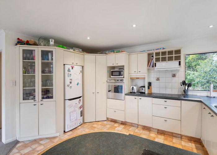  at 2/33 Ladies Mile, Remuera, Auckland