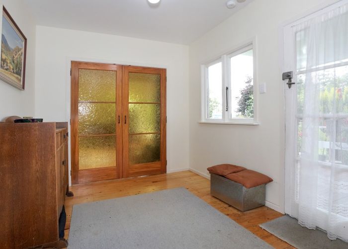 at 1521 Kimbolton Road, Cheltenham