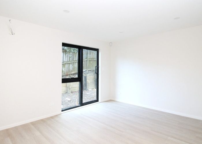  at 7C Spears Place, Botany Downs, Manukau City, Auckland