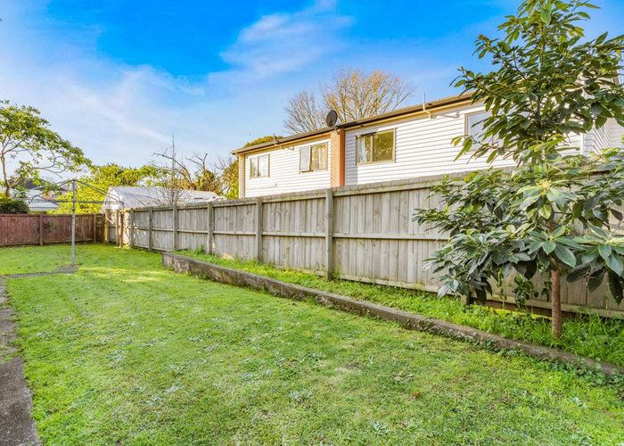  at 2/6A Claymore Street, Manurewa, Manukau City, Auckland