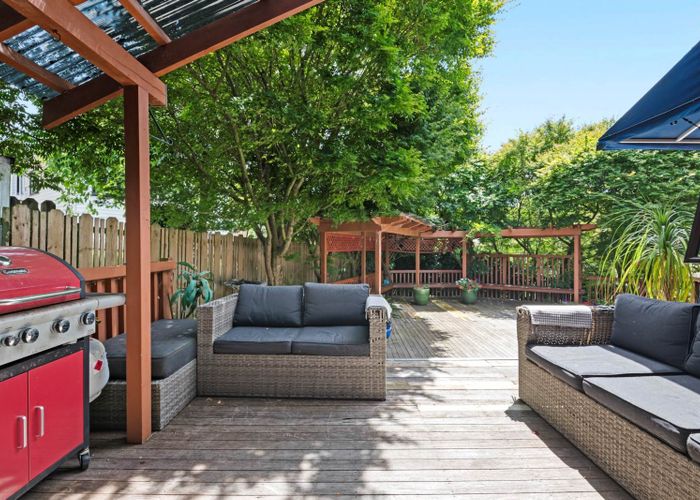  at 11 Ian Sage Avenue, Torbay, Auckland