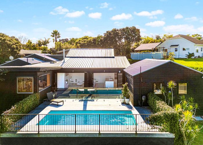  at 17 Wainoni Heights, Greenhithe, North Shore City, Auckland