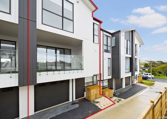  at LOT 1, 24 Tomintoul Place, Highland Park, Manukau City, Auckland