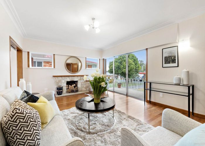  at 5 Letterkenny Place, Blockhouse Bay, Auckland