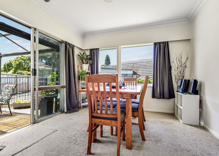 at 9 Carlson Crescent, Silverdale, Hamilton