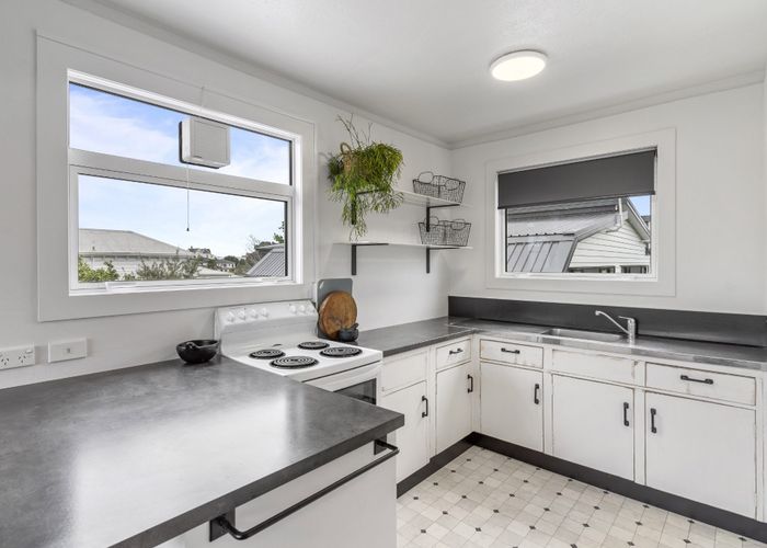  at 2/12 Somerfield Street, Ellerslie, Auckland City, Auckland