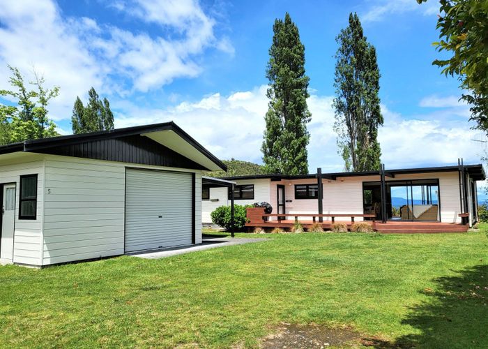  at 5 Keitha Place, Kinloch, Taupō