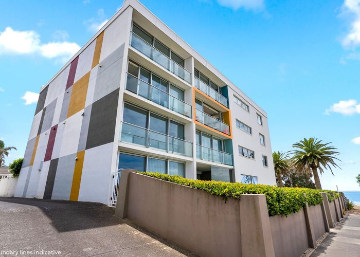  at 10/64 Milford Road, Milford, North Shore City, Auckland